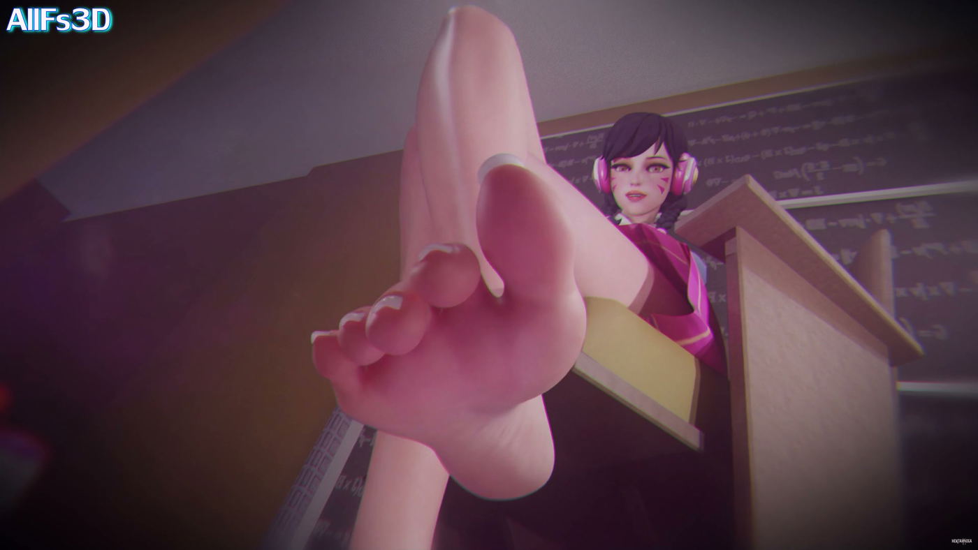 Dos gigantesas aplastando con los pies FJ